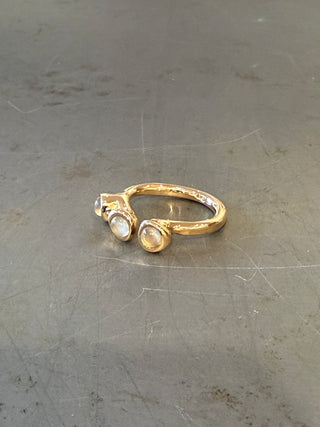 MC Pistillini 12/15 Bronze + White Moonstone #23